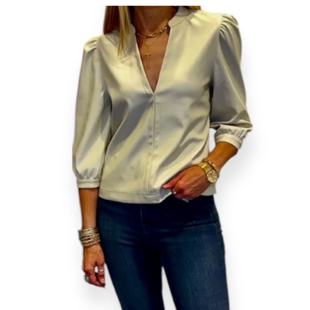 Evereve Ryann Faux Leather Top in Ivory size small - Picture 2 of 10